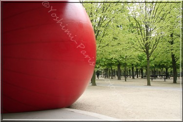 RedBall Project - Jardin du Luxembourg Paris 28-04-2013