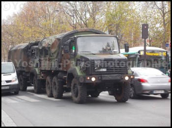 Camion militaire dans Paris